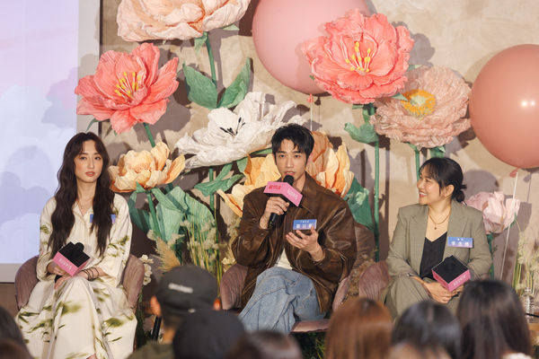 ▲台劇《童話故事下集》柯佳嬿、劉以豪、編導李念修。（圖／Netflix提供）