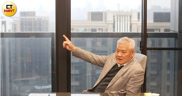 立信機構近年往全國型建商目標發展，賴運興也開始規劃集團多角化經營，其中包括入主富驛-KY更名為藝舍-KY，並將其轉型不動產代銷業。（圖／趙世勳攝）