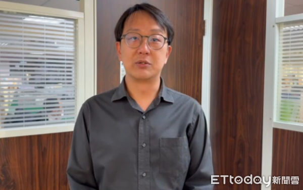 ▲台南市公運處長吳俁之指出，公運處接獲通報之後，已經在第一時間派人去處理修復，此舉已觸社維法，請民眾勿觸法。（圖／記者林東良翻攝，下同）