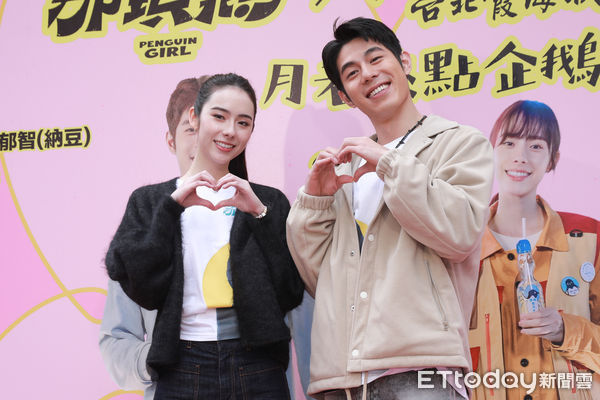 ▲▼《命中註定那頭鵝》月老廟拜拜-詹懷雲、林奕嵐。（圖／記者周宸亘攝）