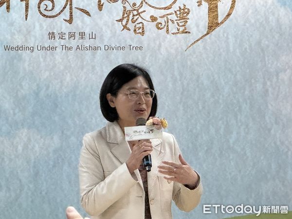 ▲▼觀光署副署長黃荷婷宣布阿里山神木下婚禮活動開跑           。（圖／記者李姿慧攝）