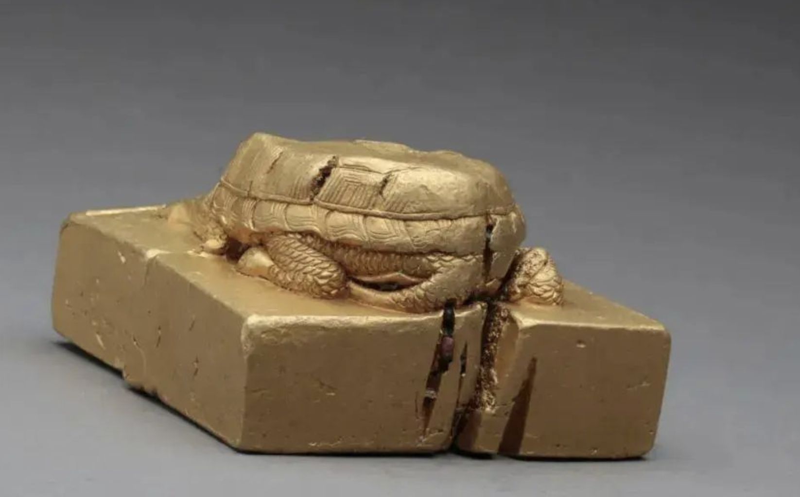 ▲四川眉山江口沉銀遺址及出水金器。（圖／翻攝澎湃新聞）