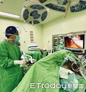 台東馬偕醫院腹腔鏡微創手術　解除百歲人瑞雙疝氣苦惱