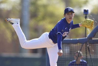 佐佐木朗希春訓首度Live BP！ 大谷、山本場邊觀戰