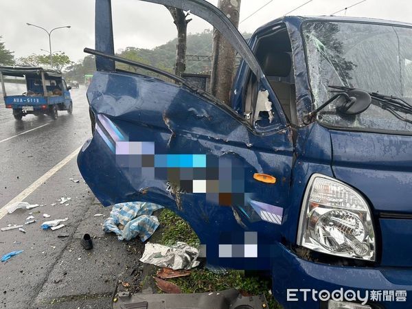 ▲▼宜蘭18日發生2起自撞車禍，其中一起駕駛送醫搶救不治             。（圖／記者游芳男翻攝）
