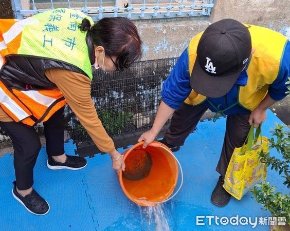 ▲台南市確診首例境外移入登革熱確診病例，個案為仁德區一甲里30多歲本國籍女子，黃偉哲籲請做好防蚊措施，並清除孳生源。（圖／記者林東良翻攝，下同）