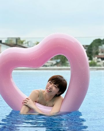 ▲王瞳曬出了一系列泳裝美照。（圖／翻攝自Instagram／hitomiwu）