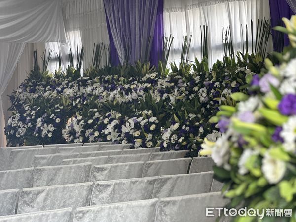 ▲新光三越,氣爆,鄧姓夫妻告別式。（圖／記者許權毅攝）