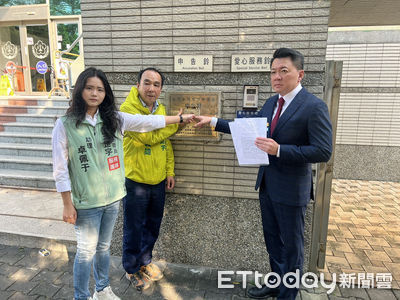 不滿罷免案連署書造假 王定宇委託律師提告罷團
