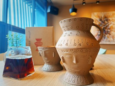 新北十三行博物館聯手文生窯 「人面陶罐茶濾杯」重現千年匠藝