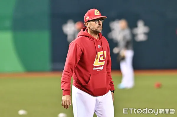 ▲▼經典賽資格賽練球日，西班牙隊總教練普拉達。（圖／記者李毓康攝）