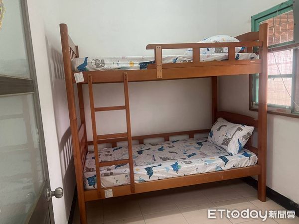 ▲台南市快速整修水利署南區水資源分署宿舍，作為災民中期安置住所，20日迎來第一批災民入住。（圖／記者林東良翻攝，下同）