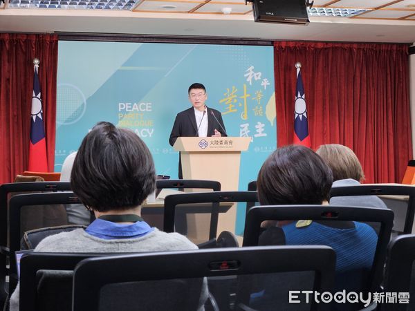 ▲▼陸委會副主委、發言人梁文傑主持例行記者會。（圖／記者陳冠宇攝）