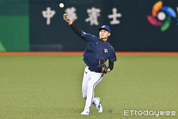 ▲▼經典賽資格賽練球日，徐若熙。（圖／記者李毓康攝）