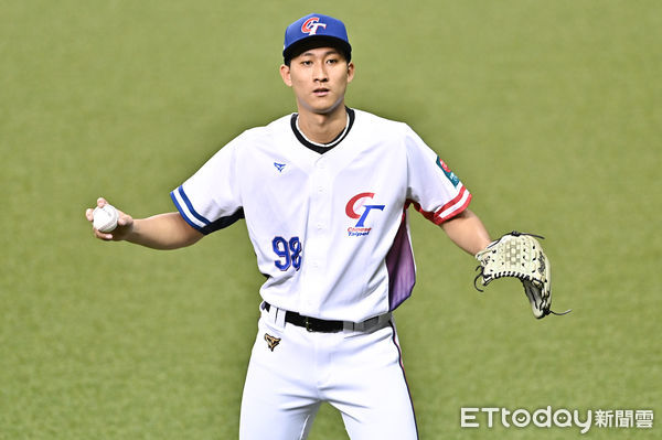 ▲▼經典賽資格賽練球日，沙子宸。（圖／記者李毓康攝）