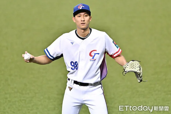 ▲▼經典賽資格賽練球日，沙子宸。（圖／記者李毓康攝）