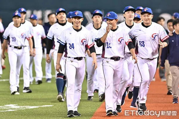 ▲▼經典賽資格賽練球日，中華隊。（圖／記者李毓康攝）