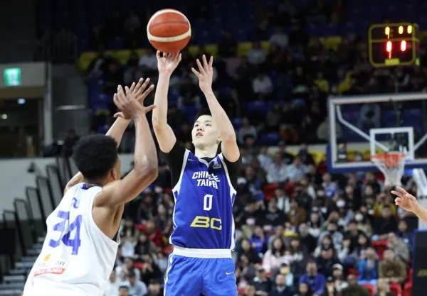 ▲中華男籃林庭謙、劉錚、阿巴西。（圖／籃協提供） 