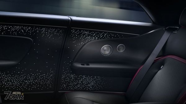 品牌史上最強悍電動車　Rolls-Royce 推出 Black Badge Spectre