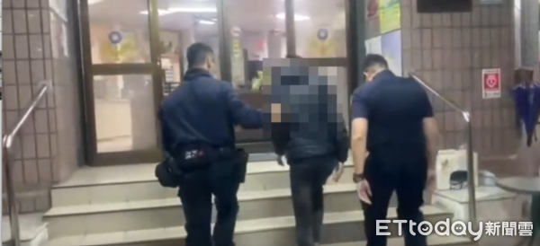 ▲屏東警分局逮獲打人嫌犯            。（圖／記者陳崑福翻攝）