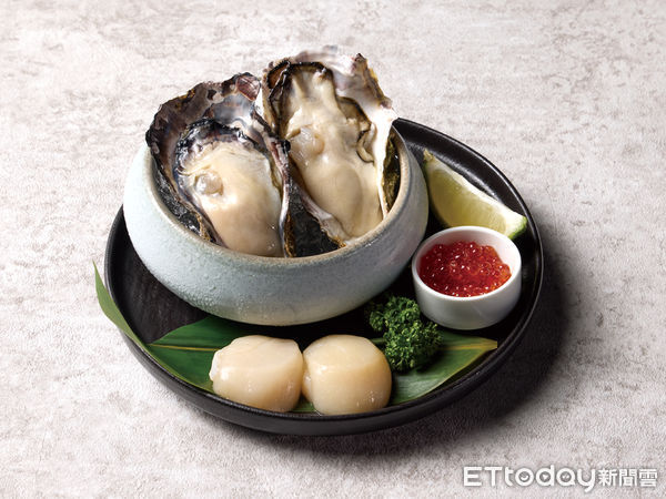▲活動期間到「Oh my!原燒」加價299元就能大啖新鮮牡蠣、干貝和鮭魚卵。（圖／王品提供）
