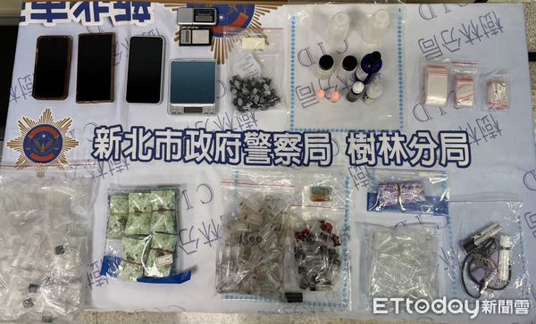 ▲白女將租屋處當作毒品分裝廠遭警方查獲，與同性女友在警局度過情人節。（圖／記者陸運陞翻攝）