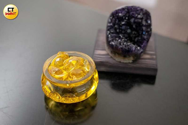 星收藏／Teddy爆從小體質敏感　泰國遇紅衣女靠它保命