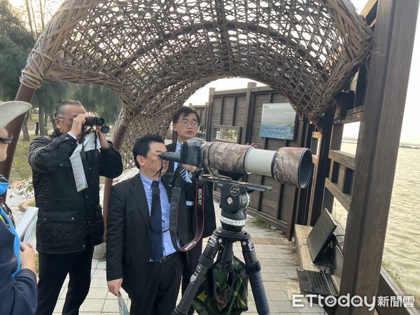 ▲雲嘉南管理處於2月19日與日本鹿兒島縣出水市完成生態旅遊、觀光活動、產業促進合作備忘錄的簽署，出水市代表團參訪，深入了解雲嘉南濱海生態及產業資源。（圖／記者林東良翻攝，下同）