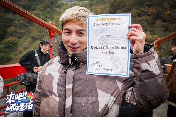 ▲小煜難掩緊張神情 許願要與成員一起開演唱會。（圖／TVBS）