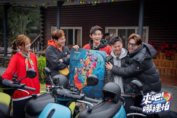 ▲小煜難掩緊張神情 許願要與成員一起開演唱會。（圖／TVBS）