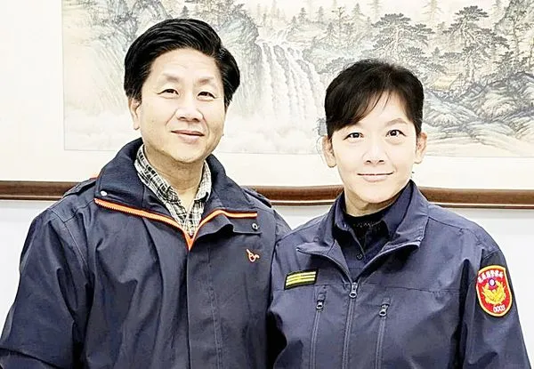 ▲桃園市警局刑事鑑識中心主任高麗姬升任花蓮縣警局副局長，遺缺由夫婿何俊哲接棒，警界盛傳接棒無縫接軌。（圖／市警局提供）