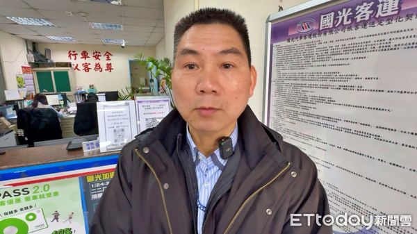 ▲基隆男車內突沒心跳 客運司機果斷衝急診。（圖／記者郭世賢翻攝）