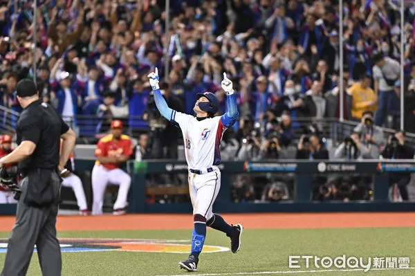 ▲▼2026年第6屆WBC世界棒球經典賽資格賽WBCQ，張育成。（圖／記者李毓康攝）