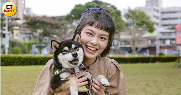 寵物情緣／柏妍樺「贏得領養權」嗨到像領金馬獎　遇到天使黑柴Kona：我上輩子一定救了銀河系
