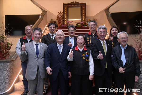 ▲▼以花蓮縣產的優質白米為原料，結合米鶴酒造超過300年歷史的釀酒工藝，成功開發全新跨國合作商品&mdash;花蓮米釀清酒。（圖／花蓮縣政府提供，下同）