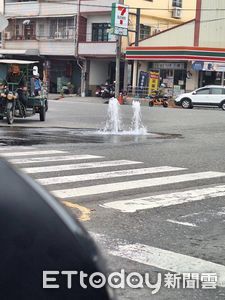 快訊／高雄部分民眾55hrs無水可用！大寮路卻出現「湧泉」奇景