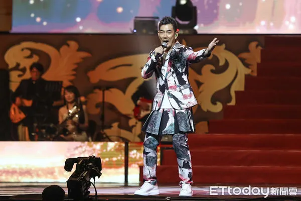 ▲任賢齊傳出砸近億元買下青島一條街。（圖／記者林敬旻攝）