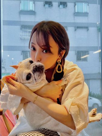 ▲愛紗非常思念愛犬。（圖／翻攝自Facebook／千田愛紗 Aisa Senda）