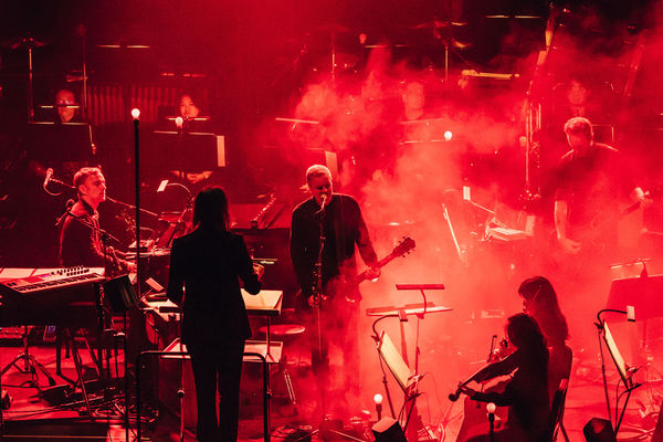 ▲SIGUR R&Oacute;S 、NSO國家交響樂團跨界演出。（圖／寬宏提供）