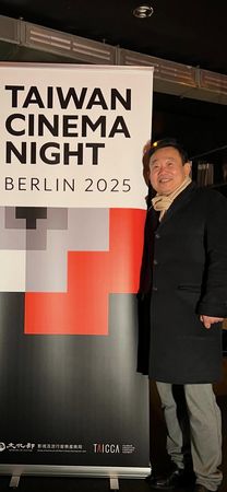 ▲▼鄭志偉近日去參加柏林影展。（圖／翻攝自臉書）