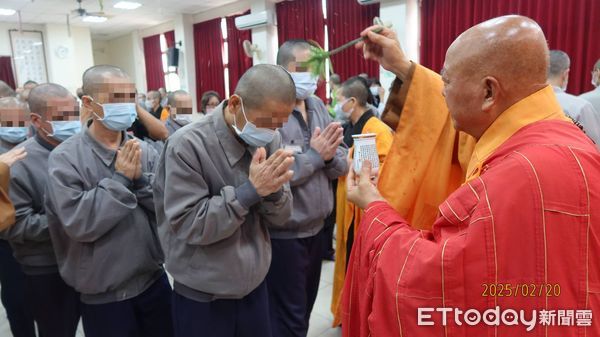 ▲南投看守所舉辦皈依三寶典禮，108位收容人開啟心靈新生之路。（圖／記者高堂堯翻攝，下同）