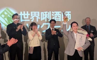 餐桌上的台灣隊！她代表台灣比「世界唎酒師大賽」奪冠全場嗨