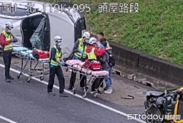 ▲▼國道1號南向苗栗頭屋段2車碰撞釀7傷。（圖／記者楊永盛翻攝）