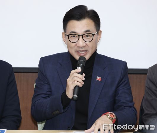▲▼江啟臣 出席 啟思民本基金會舉辦 啟思民本民調 國際現勢 發布記者會  執行長黃奎博。（圖／記者屠惠剛攝）