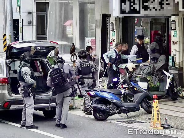 ▲台南市警方破獲以陳姓男子為首的犯罪集團，緝獲共12人，查出該集團以經營寵物店為幌，從事暴力討債、販毒、詐欺等犯罪。（圖／記者林東良翻攝，下同）