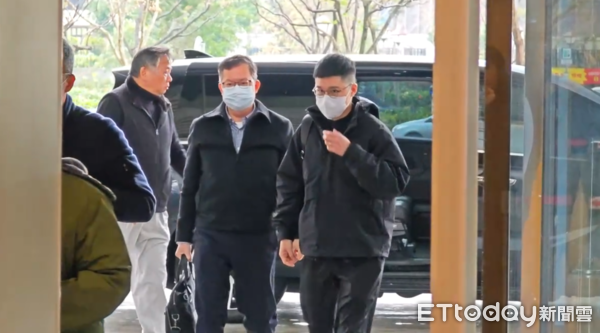 ▲▼             前海基會董事長鄭文燦涉收賄500萬，今天四度開庭。（圖／記者沈繼昌翻攝，下同）