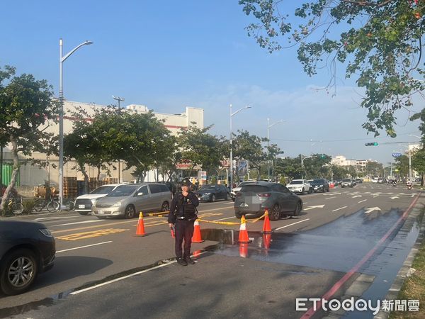 ▲▼鼓山天坑             。（圖／記者陳宏瑞翻攝）