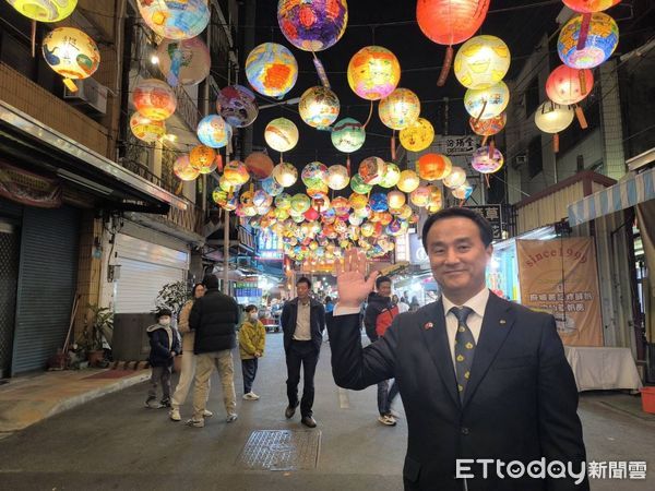 ▲日本山口縣村岡嗣政知事，換上今年台南古都馬拉松的選手服出門「跑」訪台南，用雙腳身體力行展現對台南的熱愛，知事也特別在個人IG上po出跑步照。（圖／記者林東良翻攝，下同）