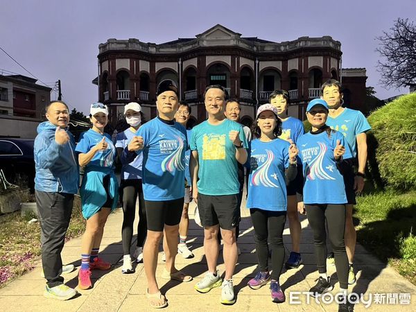 ▲日本山口縣村岡嗣政知事，換上今年台南古都馬拉松的選手服出門「跑」訪台南，用雙腳身體力行展現對台南的熱愛，知事也特別在個人IG上po出跑步照。（圖／記者林東良翻攝，下同）