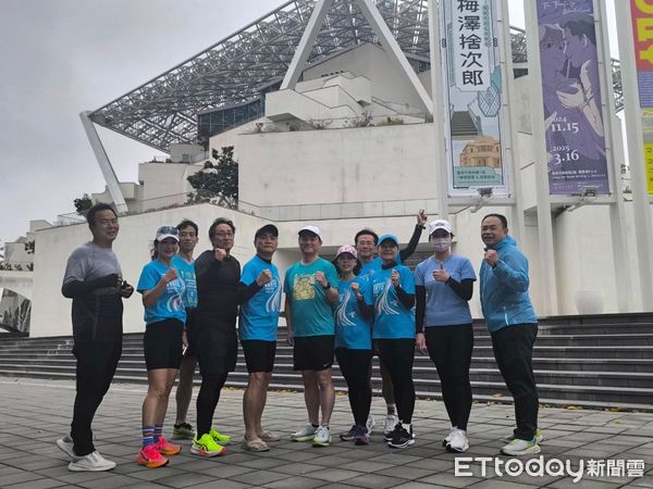 ▲日本山口縣村岡嗣政知事，換上今年台南古都馬拉松的選手服出門「跑」訪台南，用雙腳身體力行展現對台南的熱愛，知事也特別在個人IG上po出跑步照。（圖／記者林東良翻攝，下同）